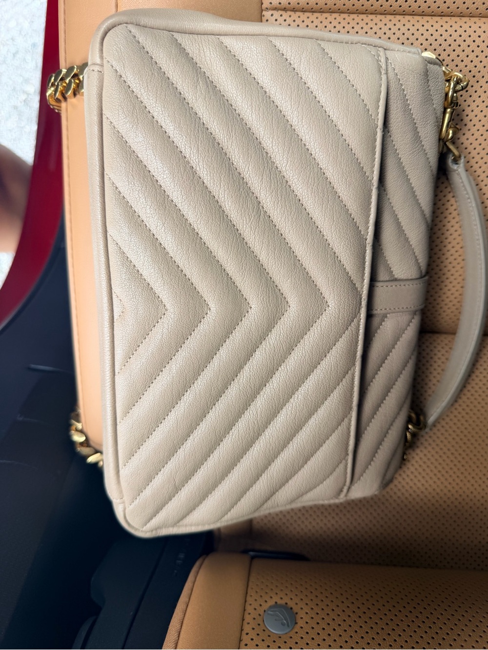 Saint Laurent Beige Quilted Leather Shoulder Bag with Gold Hardware - Picture 3 of 14